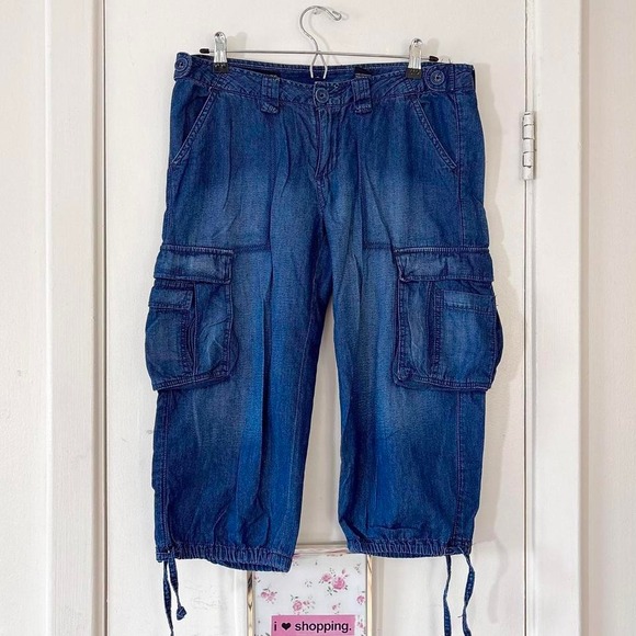 Capris - Picture 3 of 8